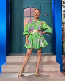 Laura Cosoi feet photo 11