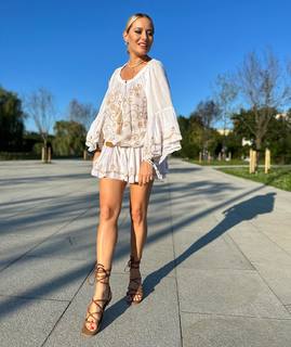 Laura Cosoi feet photo 18
