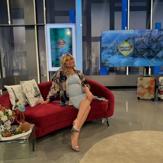 Laura Cosoi feet photo 15
