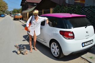 Laura Cosoi feet photo 19