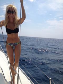Laura Cosoi feet photo 10