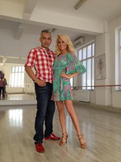 Laura Cosoi feet photo 9