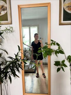 Laura Cosoi feet photo 11