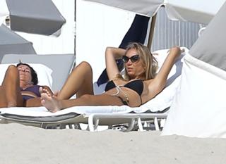 Laura Cremaschi feet photo 10