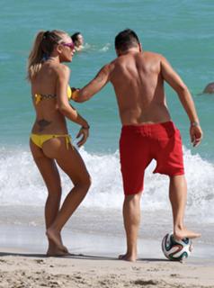Laura Cremaschi feet photo 4