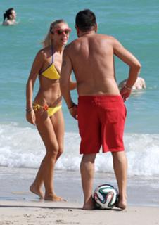 Laura Cremaschi feet photo 3