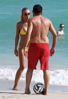 Laura Cremaschi feet photo 2