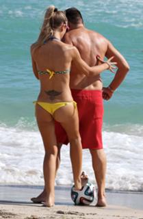 Laura Cremaschi feet photo 16