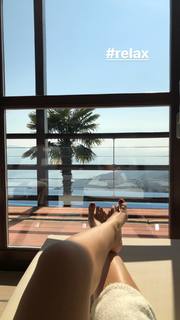 Laura Cremaschi feet photo 8