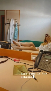 Laura Cremaschi feet photo 17