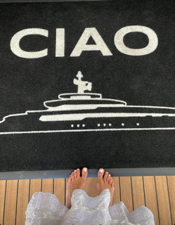 Laura Cremaschi feet photo 3