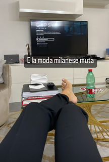 Laura Cremaschi feet photo 18