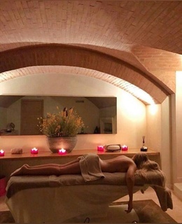 Laura Cremaschi feet photo 6