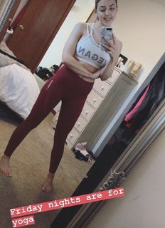 Laura Dennis feet photo 7