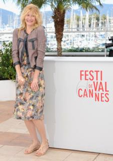 Laura Dern feet photo thumbnail