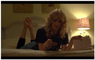Laura Dern feet photo thumbnail