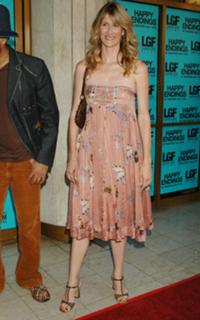 Laura Dern feet photo thumbnail