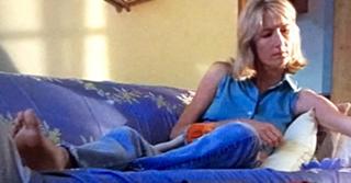 Laura Dern feet photo thumbnail