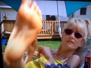 Laura Dern feet photo thumbnail