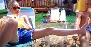 Laura Dern feet photo thumbnail