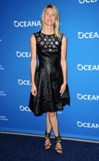 Laura Dern feet photo thumbnail