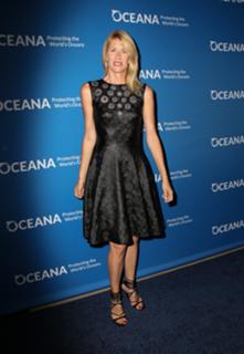 Laura Dern feet photo thumbnail