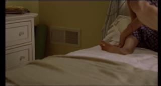 Laura Dern feet photo thumbnail
