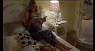 Laura Dern feet photo thumbnail