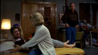Laura Dern feet photo thumbnail