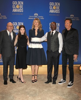 Laura Dern feet photo thumbnail