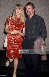 Laura Dern feet photo thumbnail