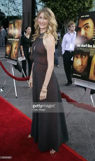 Laura Dern feet photo thumbnail