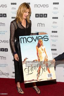 Laura Dern feet photo thumbnail