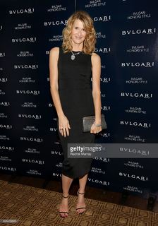 Laura Dern feet photo thumbnail