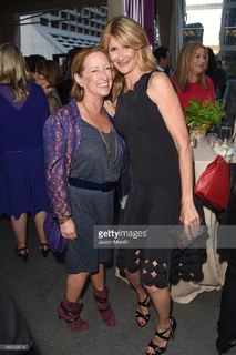 Laura Dern feet photo thumbnail