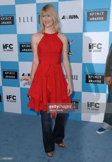 Laura Dern feet photo thumbnail