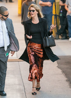 Laura Dern feet photo thumbnail