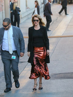Laura Dern feet photo thumbnail