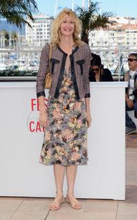 Laura Dern feet photo thumbnail