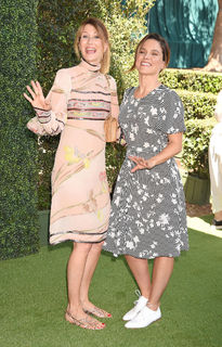 Laura Dern feet photo thumbnail