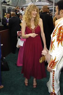 Laura Dern feet photo thumbnail