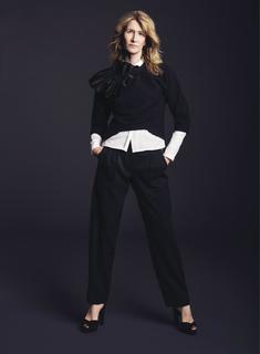 Laura Dern feet photo thumbnail
