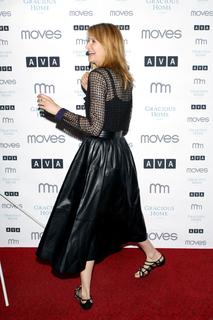 Laura Dern feet photo thumbnail