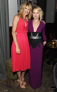 Laura Dern feet photo thumbnail