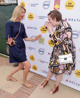 Laura Dern feet photo thumbnail