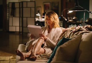 Laura Dern feet photo thumbnail
