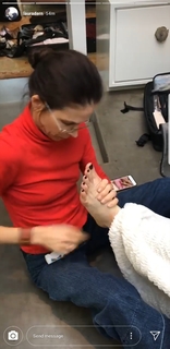 Laura Dern feet photo thumbnail