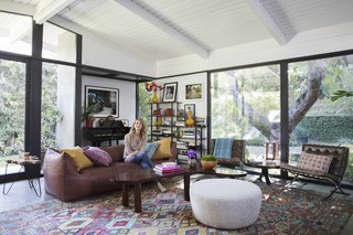 Laura Dern feet photo thumbnail
