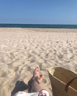 Laura Dern feet photo thumbnail