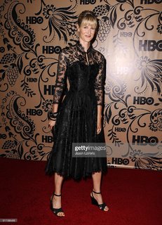 Laura Dern feet photo thumbnail